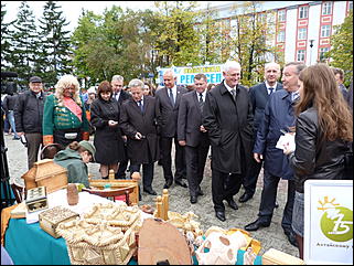 14 сентябрь 2012 г., Барнаул   Открытие памятника «Переселенцам на Алтай от благодарных потомков»
