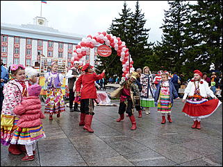 14 сентябрь 2012 г., Барнаул   Открытие памятника «Переселенцам на Алтай от благодарных потомков»
