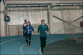 5 январь 2016 г., Барнаул   Сильнейшие легкоатлеты края борются за "Рождественский кубок" в Барнауле