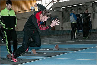 5 январь 2016 г., Барнаул   Сильнейшие легкоатлеты края борются за "Рождественский кубок" в Барнауле