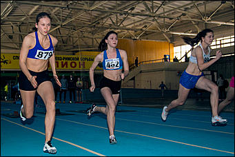 5 январь 2016 г., Барнаул   Сильнейшие легкоатлеты края борются за "Рождественский кубок" в Барнауле