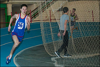 5 январь 2016 г., Барнаул   Сильнейшие легкоатлеты края борются за "Рождественский кубок" в Барнауле