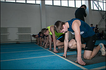 5 январь 2016 г., Барнаул   Сильнейшие легкоатлеты края борются за "Рождественский кубок" в Барнауле