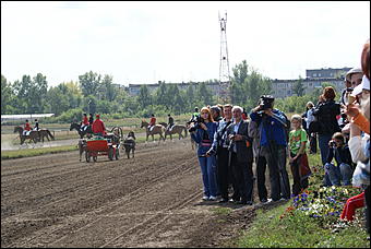 19 августа 2007г., Барнаул   Конно-спортивные состязания на "Кубок губернатора" (фото Кристины Красниковой)