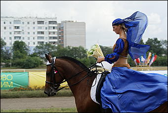 19 августа 2007г., Барнаул   Конно-спортивные состязания на "Кубок губернатора" (фото Кристины Красниковой)