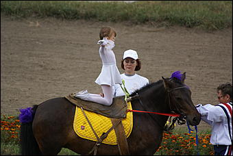 19 августа 2007г., Барнаул   Конно-спортивные состязания на "Кубок губернатора" (фото Кристины Красниковой)