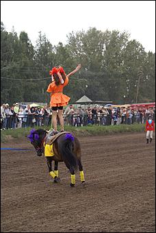 19 августа 2007г., Барнаул   Конно-спортивные состязания на "Кубок губернатора" (фото Кристины Красниковой)