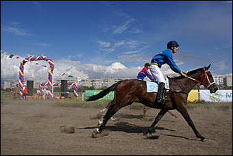 19 августа 2007г., Барнаул   Конно-спортивные состязания на "Кубок губернатора" (фото Кристины Красниковой)