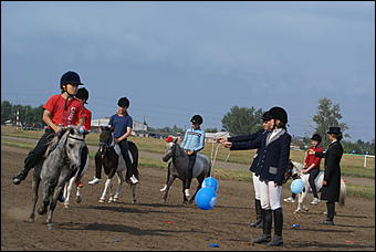 19 августа 2007г., Барнаул   Конно-спортивные состязания на "Кубок губернатора" (фото Кристины Красниковой)
