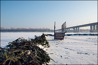 15 января 2016 г. Барнаул © Амител. Вячеслав Мельников   Как проходит строительство купели на реке Обь