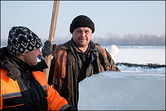 15 января 2016 г. Барнаул © Амител. Вячеслав Мельников   Как проходит строительство купели на реке Обь