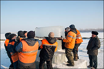 15 января 2016 г. Барнаул © Амител. Вячеслав Мельников   Как проходит строительство купели на реке Обь