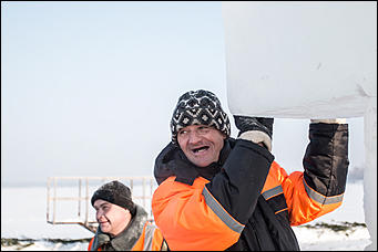 15 января 2016 г. Барнаул © Амител. Вячеслав Мельников   Как проходит строительство купели на реке Обь