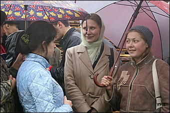 23 мая 2009 г., Барнаул   Установка позолоченного купола на Знаменском храме в Барнауле