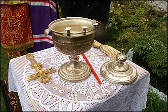 23 мая 2009 г., Барнаул   Установка позолоченного купола на Знаменском храме в Барнауле