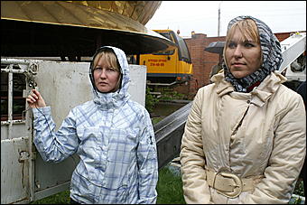 23 мая 2009 г., Барнаул   Установка позолоченного купола на Знаменском храме в Барнауле