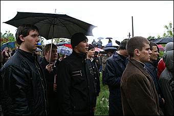 23 мая 2009 г., Барнаул   Установка позолоченного купола на Знаменском храме в Барнауле