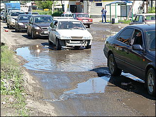 16 июня 2011 г., Барнаул   "Многострадальная" улица Кутузова