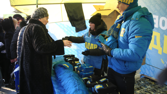 12 декабря 2017 г., Барнаул. Екатерина Смолихина   Как ЛДПР привезли в Барнауле "На-На" и ярмарку Жириновского 