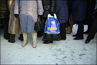 12 декабря 2017 г., Барнаул. Екатерина Смолихина   Как ЛДПР привезли в Барнауле "На-На" и ярмарку Жириновского 