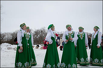 13 декабря 2015 г.,    Открытие зимнего туристического сезона в рамках праздника "Алтайская зимовка" прошла на озере Светлое в Советском районе