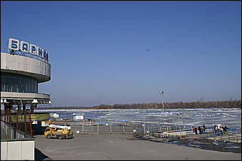 9 апреля 2007 г., Барнаул   Ледоход на Оби