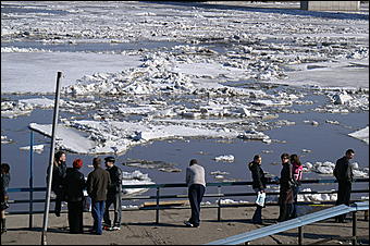9 апреля 2007 г., Барнаул   Ледоход на Оби