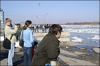 9 апреля 2007 г., Барнаул   Ледоход на Оби
