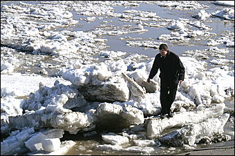9 апреля 2007 г., Барнаул   Ледоход на Оби