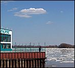 10 апреля 2009 г., Барнаул   Речной вокзал: ледоход на Оби