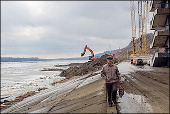4 апрель 2016 г., Барнаул © Амител Вячеслав Мельников   "Гремит плавучих льдин резня...": ледоход на Оби в Барнауле. Фоторепортаж
