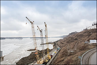 4 апрель 2016 г., Барнаул © Амител Вячеслав Мельников   "Гремит плавучих льдин резня...": ледоход на Оби в Барнауле. Фоторепортаж
