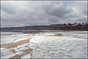 4 апрель 2016 г., Барнаул © Амител Вячеслав Мельников   "Гремит плавучих льдин резня...": ледоход на Оби в Барнауле. Фоторепортаж
