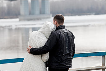 4 апрель 2016 г., Барнаул © Амител Вячеслав Мельников   "Гремит плавучих льдин резня...": ледоход на Оби в Барнауле. Фоторепортаж
