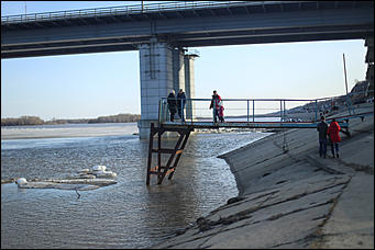 13 апреля 2018 г., Барнаул. Екатерина Смолихина   Барнаульский ледоход на День космонавтики