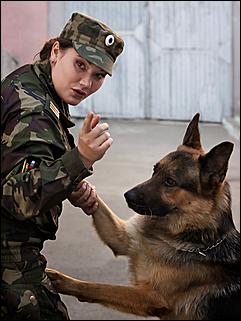 5 марта 2011 г., СФО   Фотовыстава "Леди в погонах"