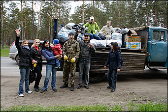 1 июнь 2013 г., Барнаул   Уникальный ленточный бор стал чище (фото А. Баулина)