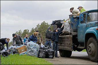 1 июнь 2013 г., Барнаул   Уникальный ленточный бор стал чище (фото А. Баулина)