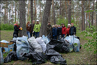 1 июнь 2013 г., Барнаул   Уникальный ленточный бор стал чище (фото А. Баулина)