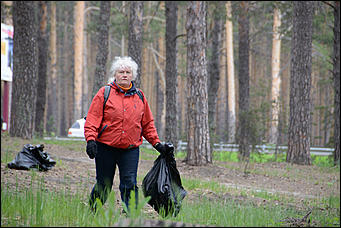 1 июнь 2013 г., Барнаул   Уникальный ленточный бор стал чище (фото А. Баулина)