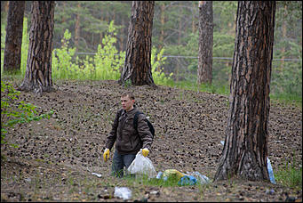 1 июнь 2013 г., Барнаул   Уникальный ленточный бор стал чище (фото А. Баулина)