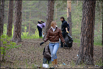 1 июнь 2013 г., Барнаул   Уникальный ленточный бор стал чище (фото А. Баулина)
