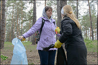 1 июнь 2013 г., Барнаул   Уникальный ленточный бор стал чище (фото А. Баулина)