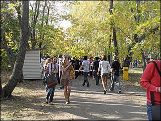 18 сентября 2011 г., Барнаул   Барнаульцы на прогулке в НИИ им. Лисавенко