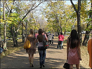 18 сентября 2011 г., Барнаул   Барнаульцы на прогулке в НИИ им. Лисавенко