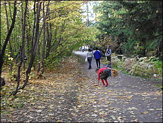 18 сентября 2011 г., Барнаул   Барнаульцы на прогулке в НИИ им. Лисавенко