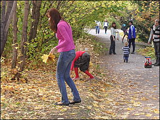 18 сентября 2011 г., Барнаул   Барнаульцы на прогулке в НИИ им. Лисавенко