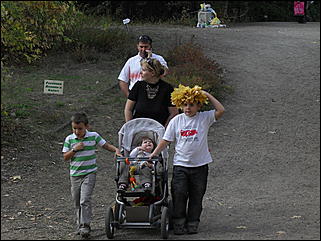 18 сентября 2011 г., Барнаул   Барнаульцы на прогулке в НИИ им. Лисавенко