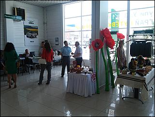 11 июня 2015г, Барнаул   В Барнауле открылся новый автосалон УАЗ! 