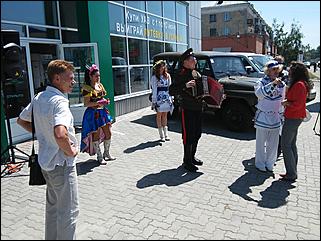 11 июня 2015г, Барнаул   В Барнауле открылся новый автосалон УАЗ! 